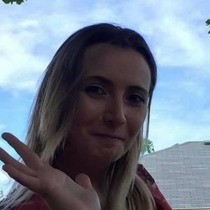 Meet your Posher, Carla