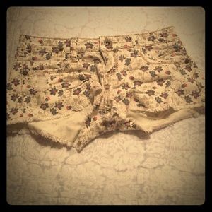 Cute blue red flower jean shorts