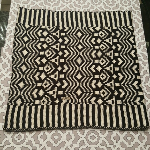Vans scarf