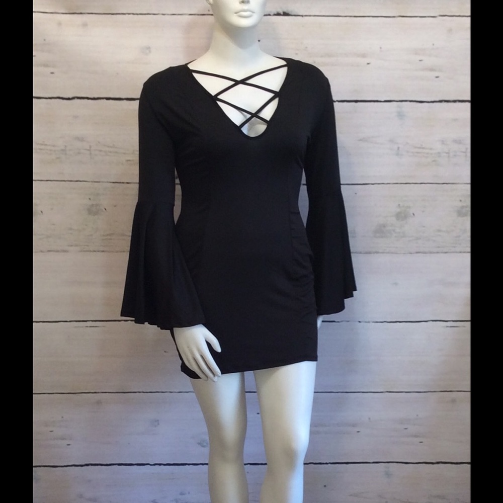 [Plus: 2X] HP Flared Sleeve Mini Dress - Picture 4 of 4