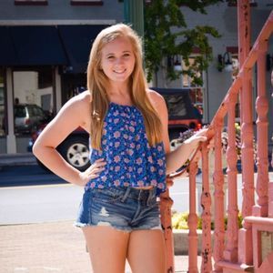 Meet your Posher, Shania