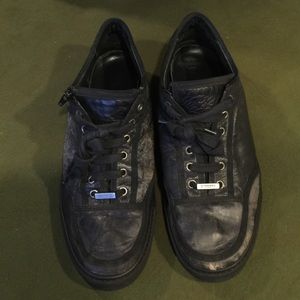 Burberry Mens Sneakers 10 .5 Good Condition