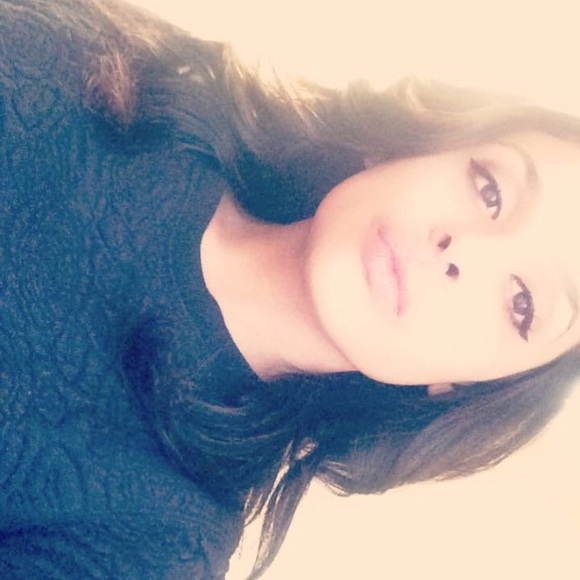 Meet your Posher, Nina