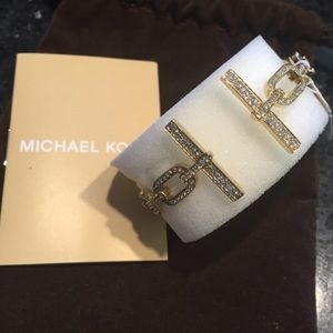 RESERVED for Jose!!! 2 Michael kors bracelets