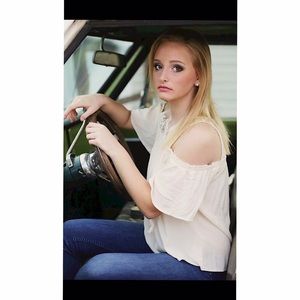 Meet your Posher, Bailey