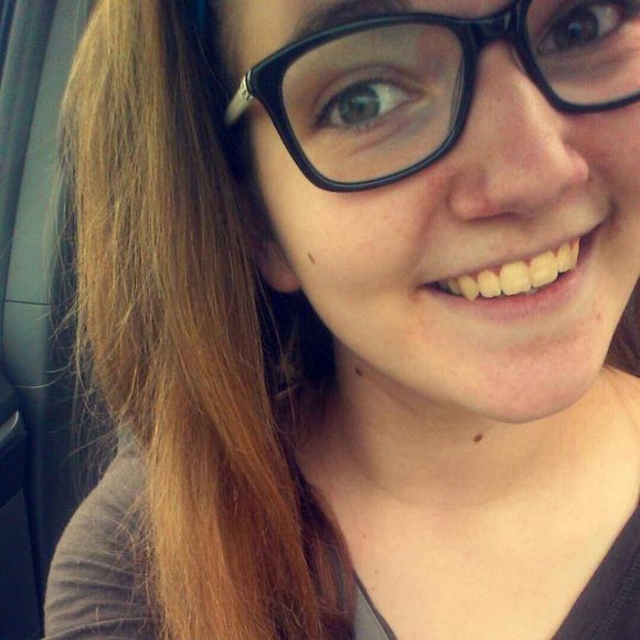 Meet your Posher, Carli