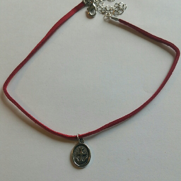 choker necklace