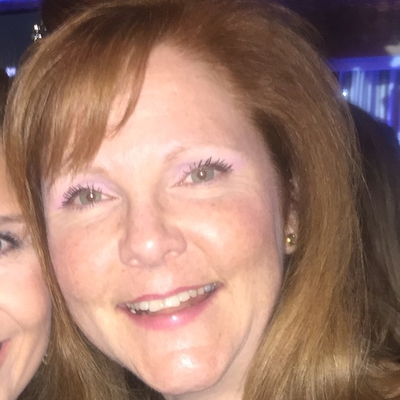 Meet your Posher, Cindy - Picture 1 of 1