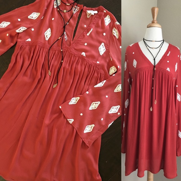 💥LAST ONE💥V-Neck Babydoll Dress with Embroidery - Picture 3 of 4