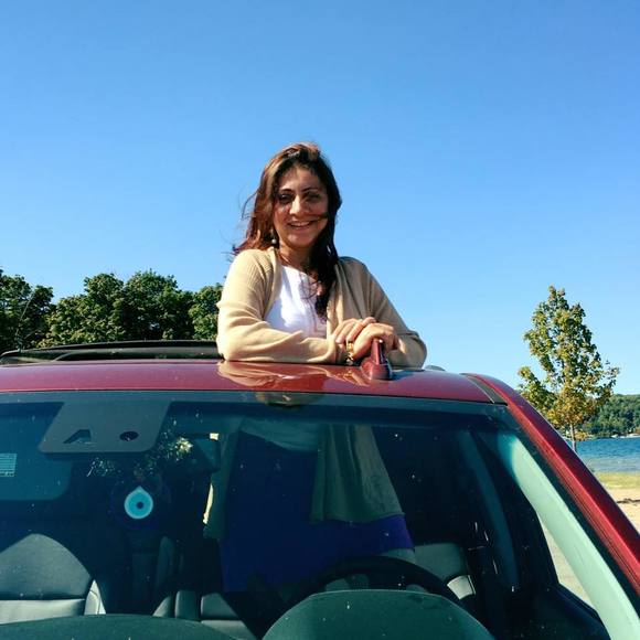 Meet your Posher, Sapna