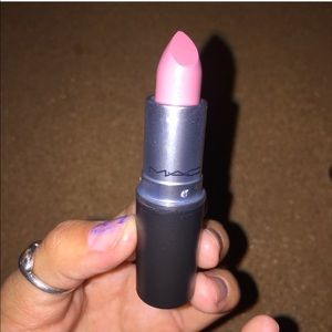 MAC LIPSTICK