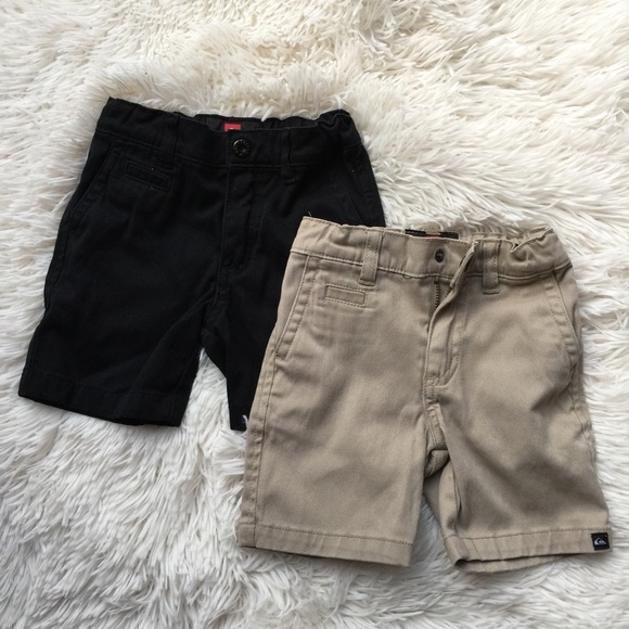 2 Quiksilver Shorts