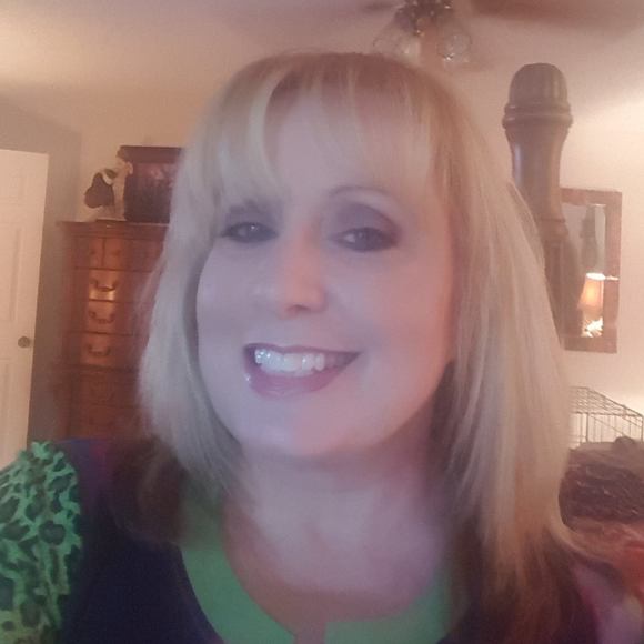 Meet your Posher, Jami