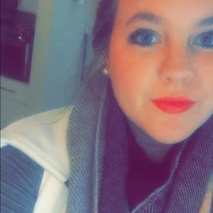 Meet your Posher, Andi