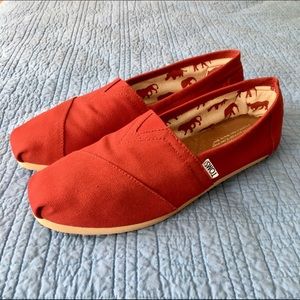 NWOT Red Toms