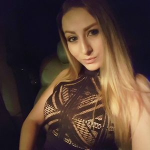 Meet your Posher, Arielle