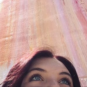 Meet your Posher, Casey