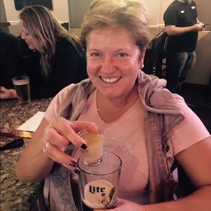 Meet your Posher, Antonia