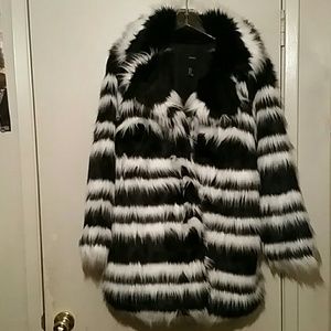 Faux fur coat size small xx1 forever 21