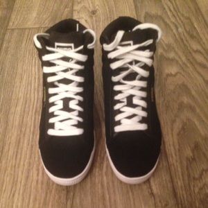 Puma wedge tennis shoe