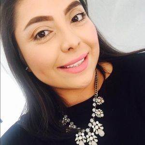 Meet your Posher, Angelica