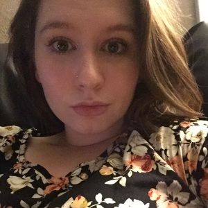 Meet your Posher, Cassandra