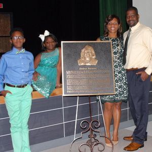 Meet your Posher, Mitzi