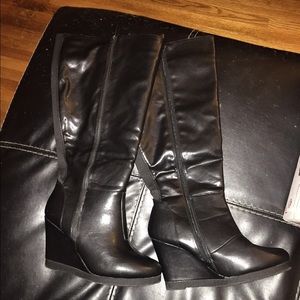Tall wide calf boots-black