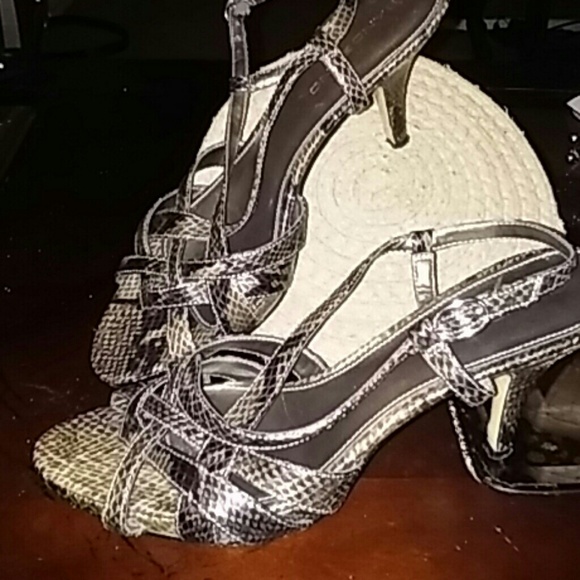 ❤FINAL REDUCTION Brown Snake Strappy Heels