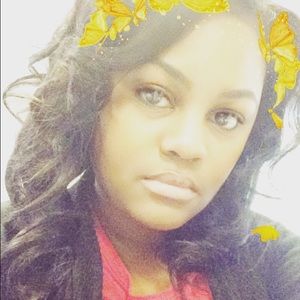 Meet your Posher, Raquel