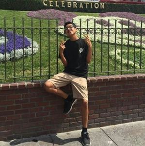 Meet your Posher, Omar