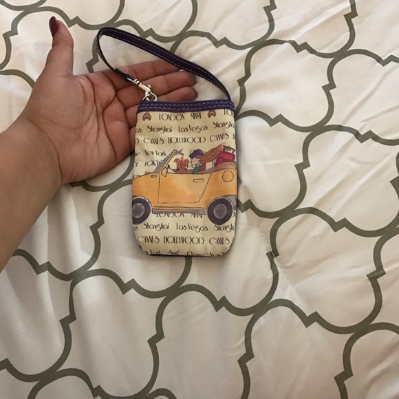 Phone pouch