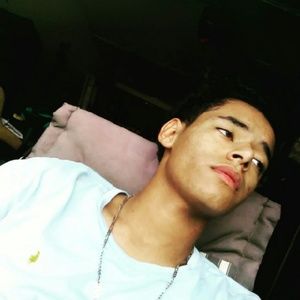 Meet your Posher, Devonte