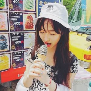 Meet your Posher, Yichun