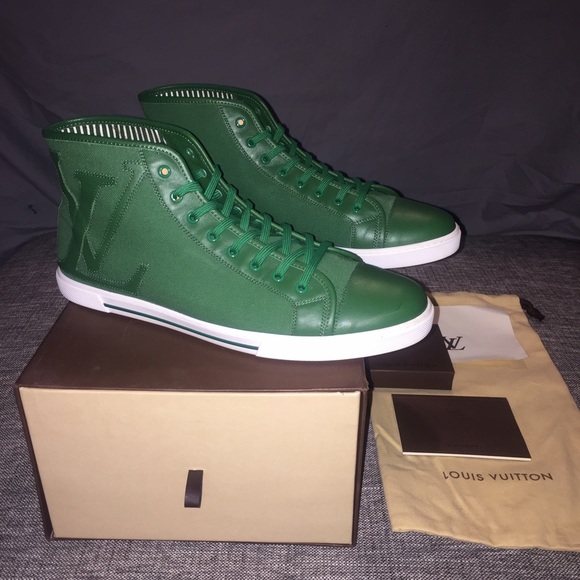 Louis Vuitton Green canvas/leather sneaker - Picture 2 of 4