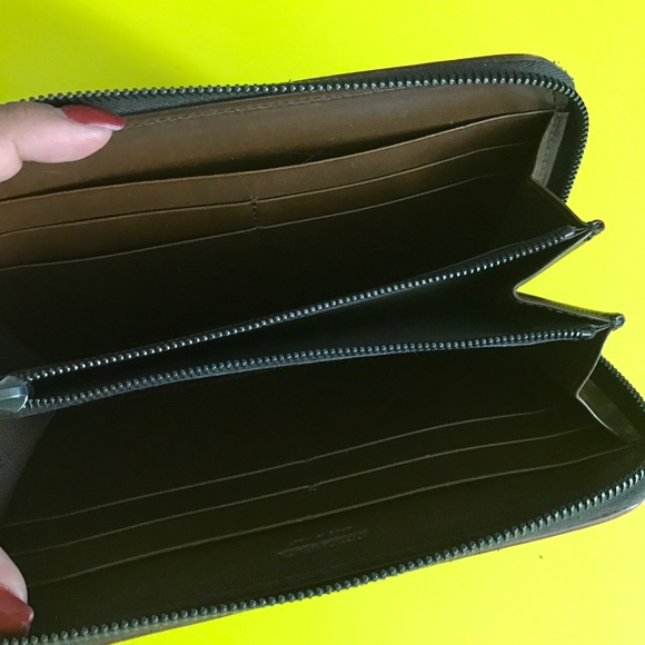 Wallet - Picture 3 of 4