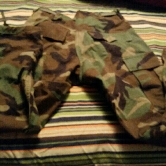 Camo pants - Picture 1 of 3