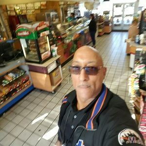 Meet your Posher, Kenneth