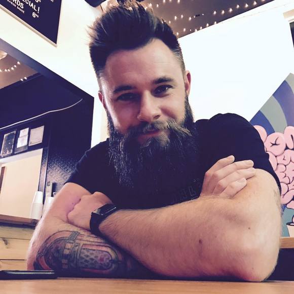 Meet your Posher, Lee - Picture 1 of 1