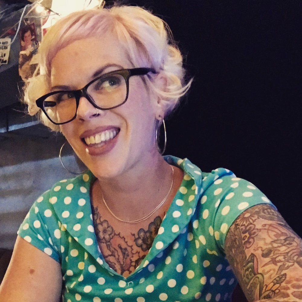 Meet your Posher, Bee