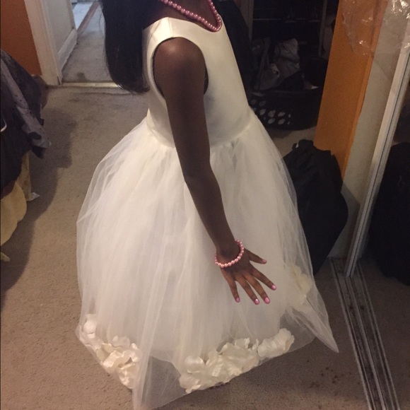 Beautiful flower girl dress size 7, pageant dress,