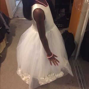 Beautiful flower girl dress size 7, pageant dress,