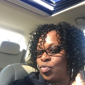 Meet your Posher, Regina