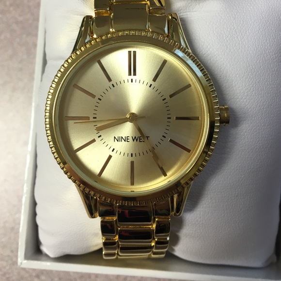 BRAND NEW Nine West all gold watch - Picture 3 of 4