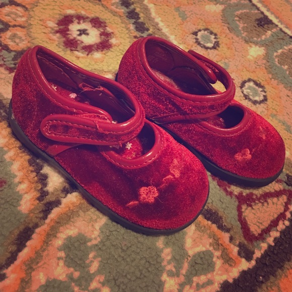 TODDLER Red Velvet MaryJanes❤️