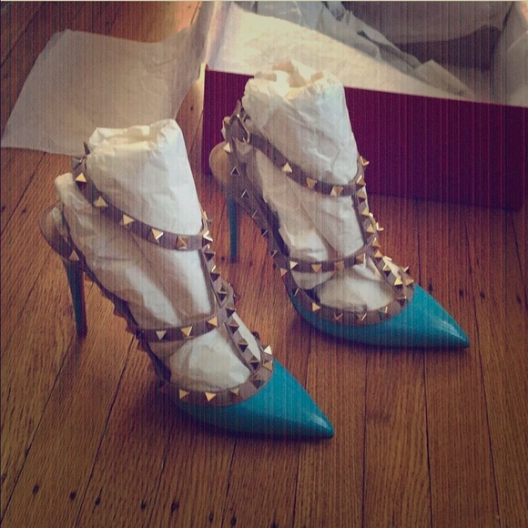 Valentino Rockstud Parrot Blue