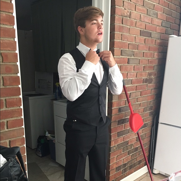 Meet your Posher, Connor