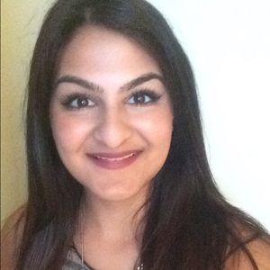 Meet your Posher, Zahra