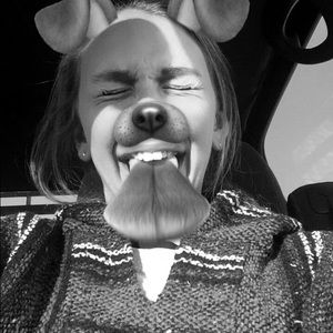 Meet your Posher, Kenzie