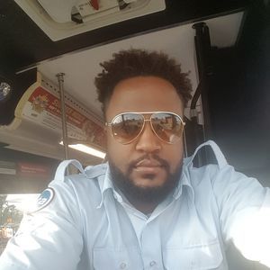 Meet your Posher, Damion